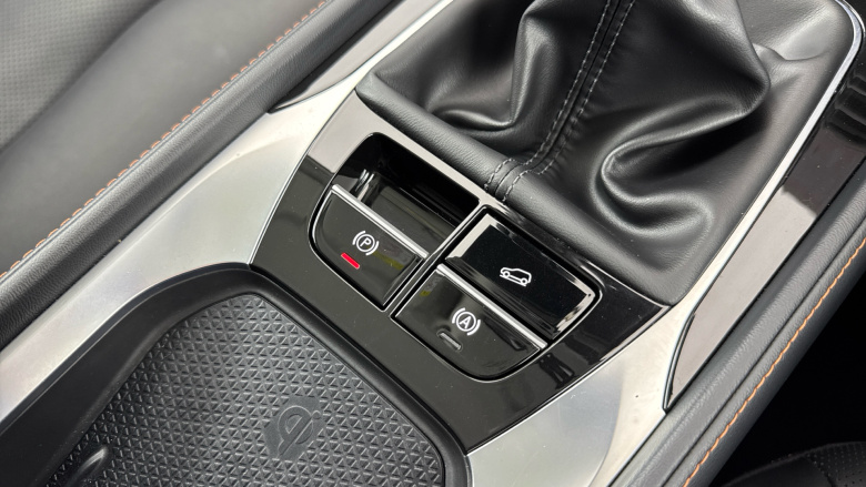 MG HS 1.5 T-GDI Trophy 5dr Petrol Hatchback